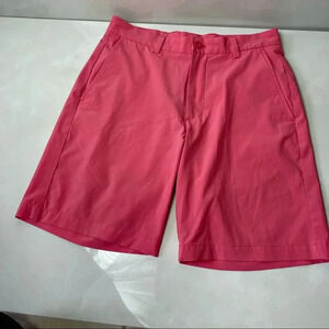 Woman’s pink vineyard breaker short Sz 30